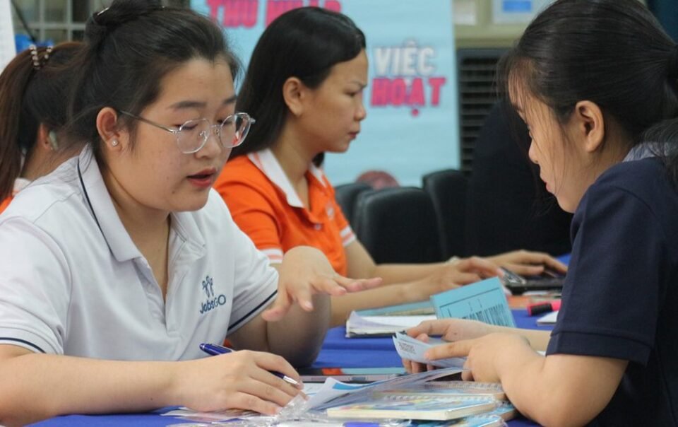 viec-lam-tet:-thu-nhap-100.000-dong/gio,-khong-kinh-nghiem-van-duoc-tuyen