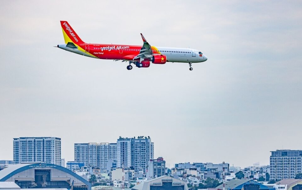 khach-bay-vietjet-duoc-uu-dai-mua-sam-tai-lotte-duty-free