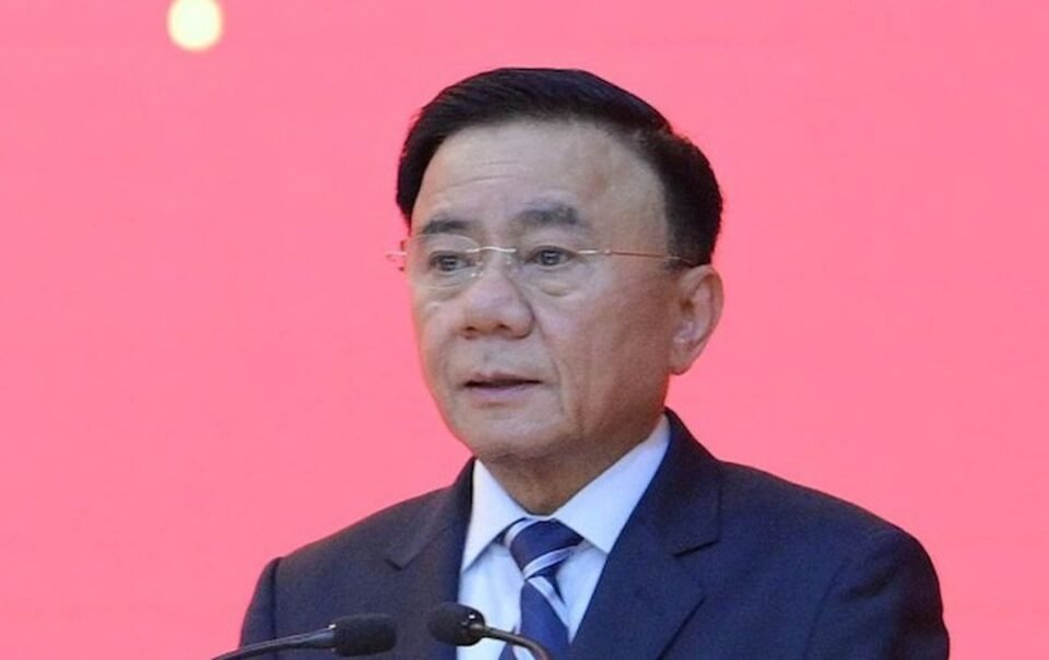 bo-chinh-tri-ket-luan-moi-ve-trach-nhiem-cua-nguoi-dung-dau-trong-viec-tiep-va-doi-thoai-voi-dan