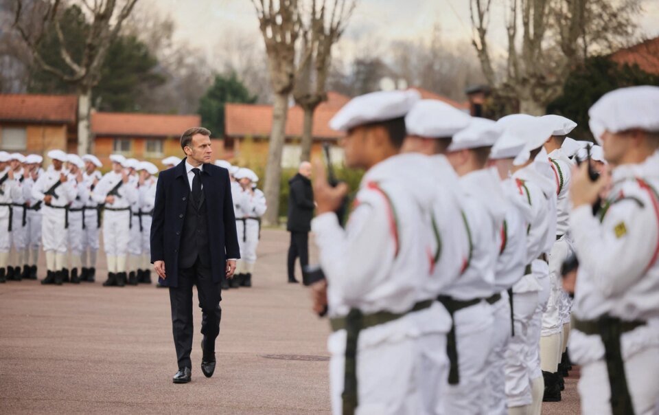 phap-trien-khai-nghia-vu-quan-su-tu-nguyen-sau-gan-30-nam-truoc-de-doa-tu-nga