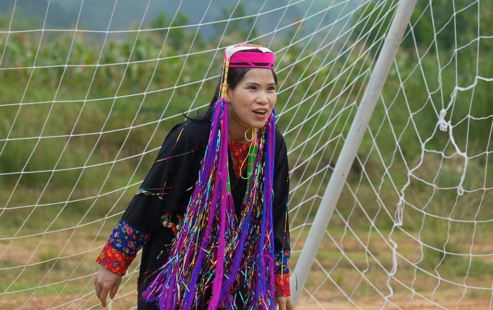 doc-dao-giai-bong-da-danh-cho-phu-nu-vung-cao