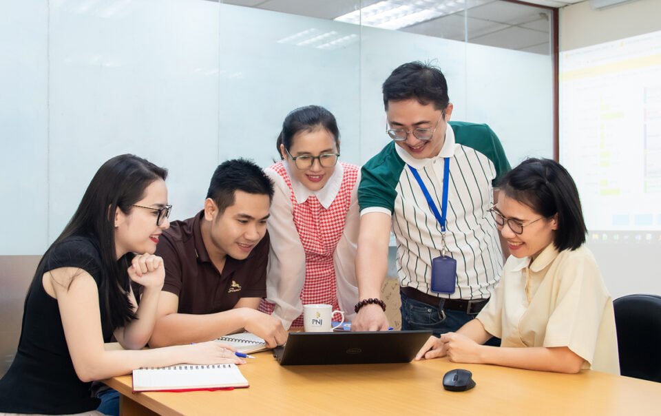 pnj-vao-top-‘cong-ty-tot-nhat-de-lam-viec-o-dong-nam-a’