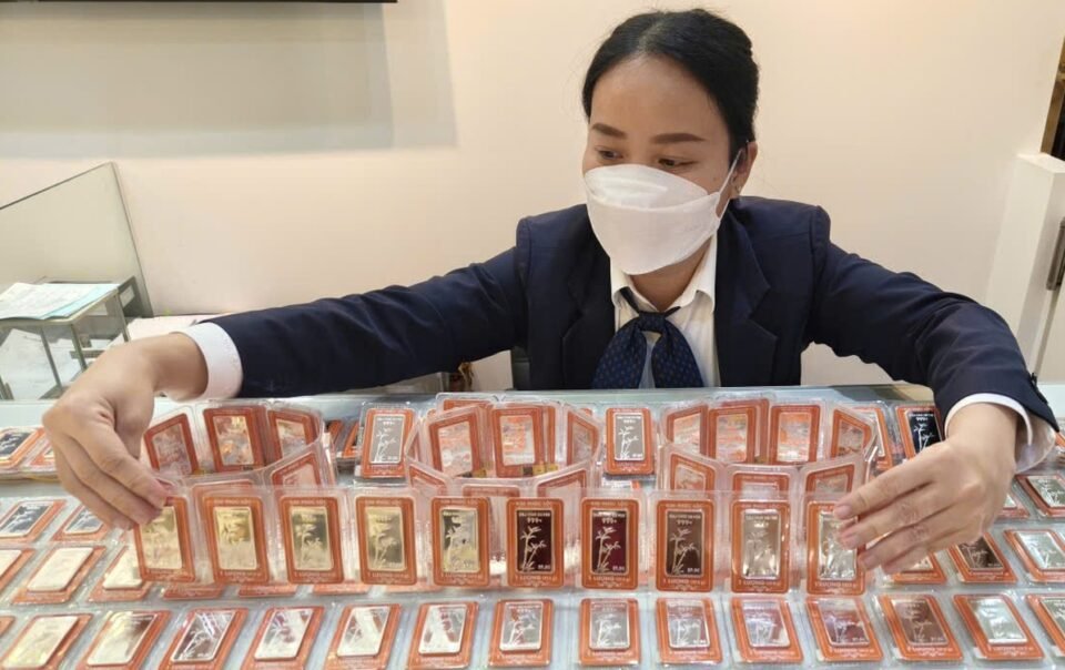 gia-bac-tang-nhanh-hon-gia-vang