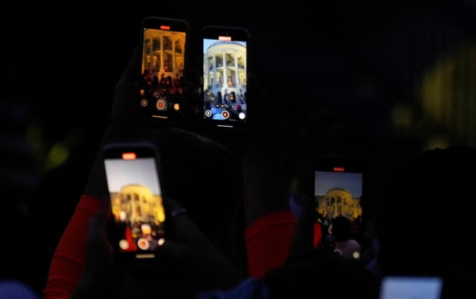 israel-cam-su-dung-dien-thoai-android-trong-lien-lac-quan-su