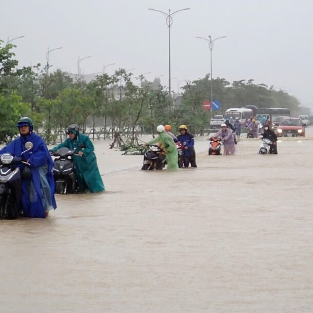 khanh-hoa:-canh-bao-mua-lon-dien-rong-va-nguy-co-sat-lo