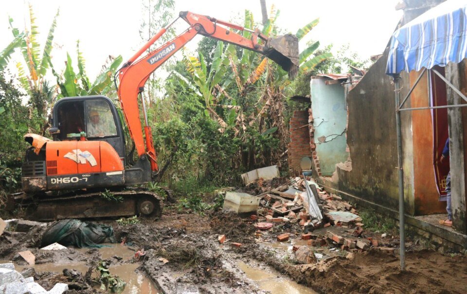 khanh-hoa-dong-loat-trien-khai-‘chien-dich-quang-trung’-xay-moi,-sua-chua-nha-cho-dan-vung-lu