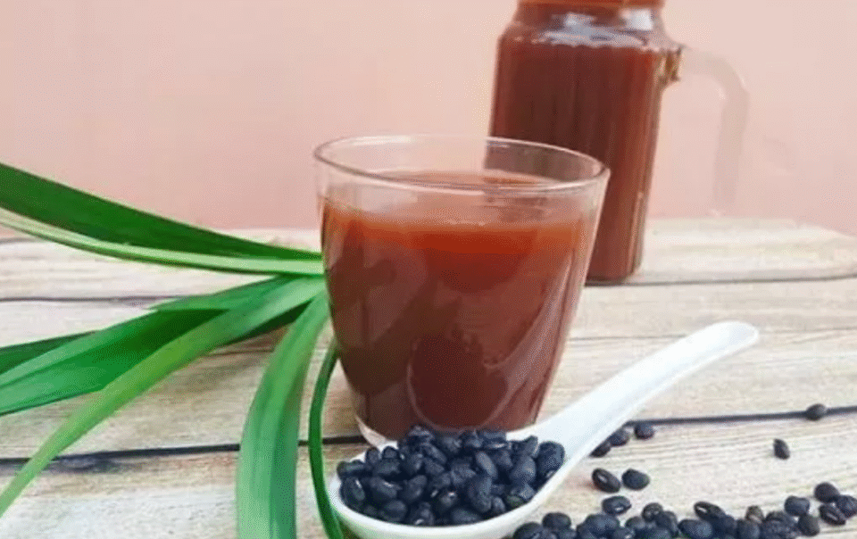 cach-uong-nuoc-do-den-rang-giup-thanh-nhiet,-giai-doc-gan