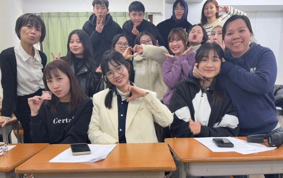 thanh-nien-va-toi:-bao-thanh-nien-–-hanh-trang-theo-toi-toi-nhat-ban