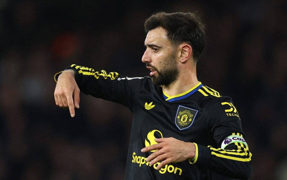 bruno-fernandes-ruc-sang,-man-united-thang-tung-bung-wolves