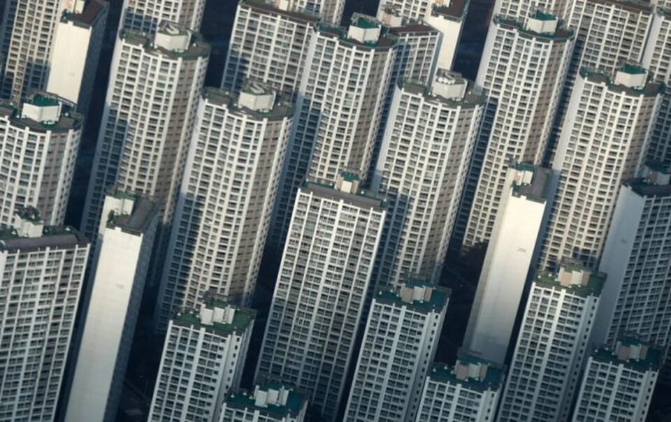 han-quoc:-tam-ly-dau-tu-qua-lon-vao-bat-dong-san-han-che-dong-von-cho-san-xuat