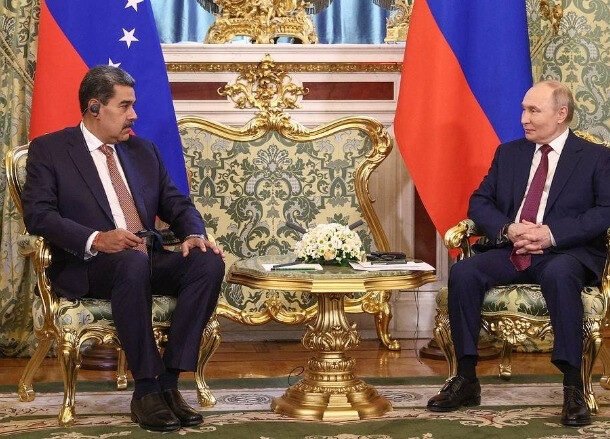 tong-thong-putin-dien-dam-voi-ong-maduro,-my-ap-them-trung-phat-venezuela