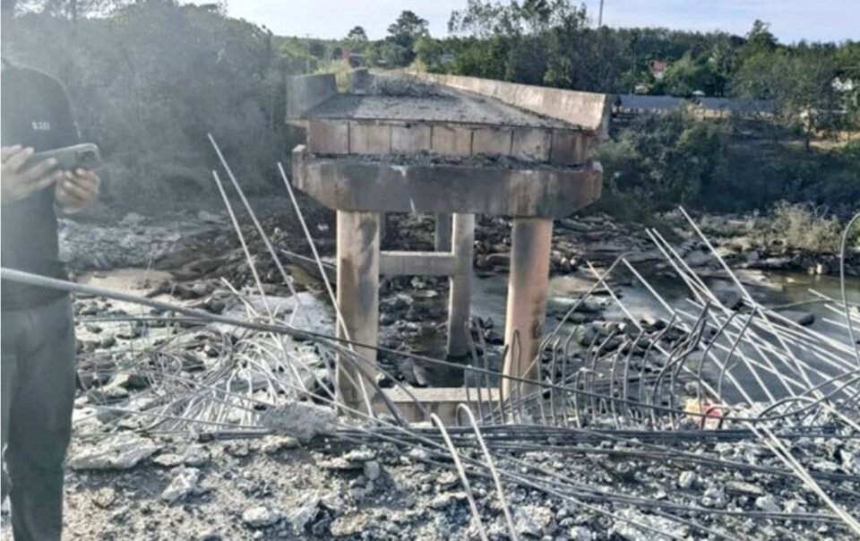 bangkok-pha-huy-cau,-can-nhac-chan-tuyen-duong-bien-trong-yeu-o-vinh-thai-lan