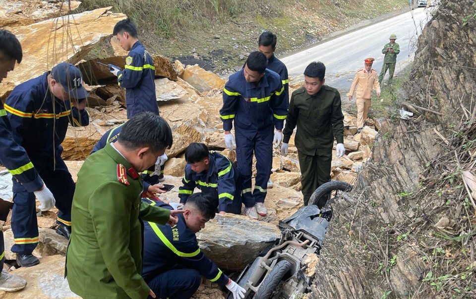 da-tim-thay-nan-nhan-cuoi-cung-trong-vu-sat-lo-quoc-lo-6-qua-phu-tho