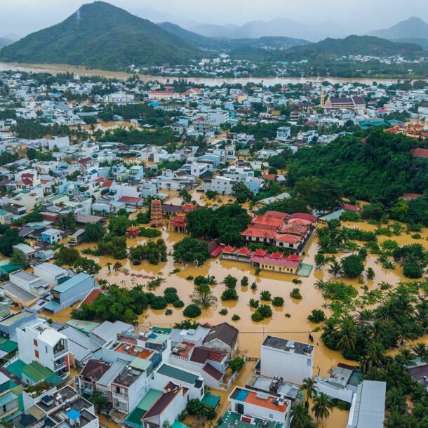 mua-mua-bao-2025-pha-vo-nhieu-ky-luc:-chuyen-gia-ke-thoi-diem-du-bao-'cang-nao'-nhat