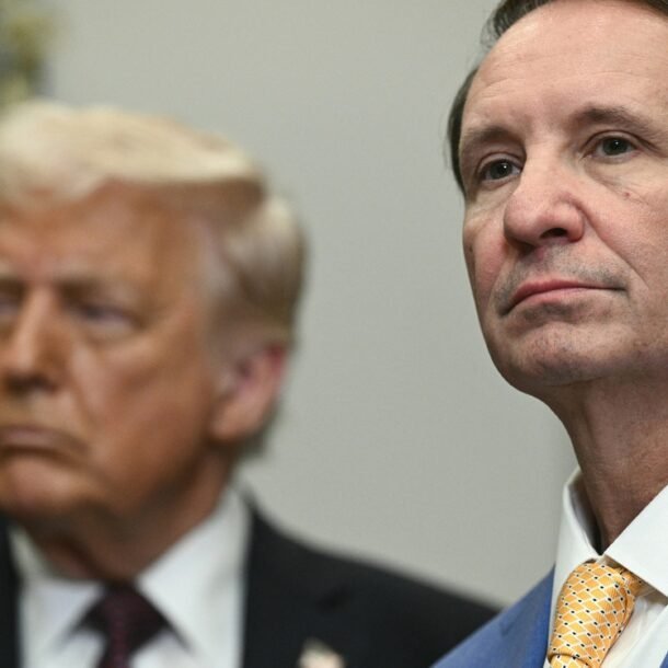 ong-trump-chi-dinh-dac-phai-vien-ve-van-de-greenland