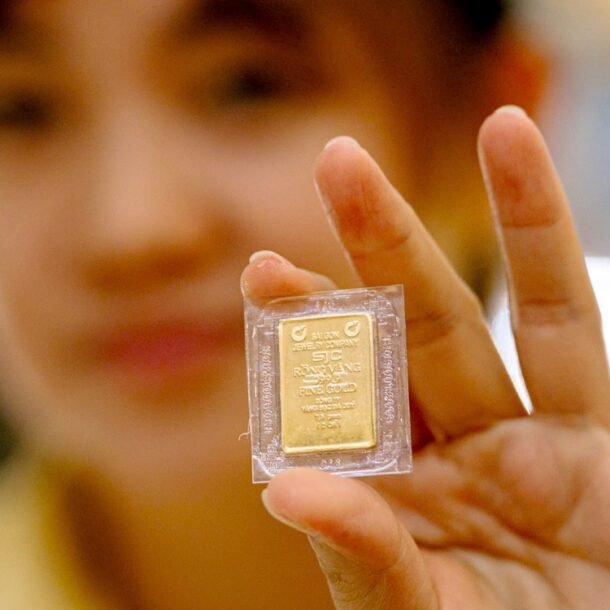 gia-vang-lap-dinh-moi,-trong-nuoc-cham-muc-157,5-trieu-dong/luong