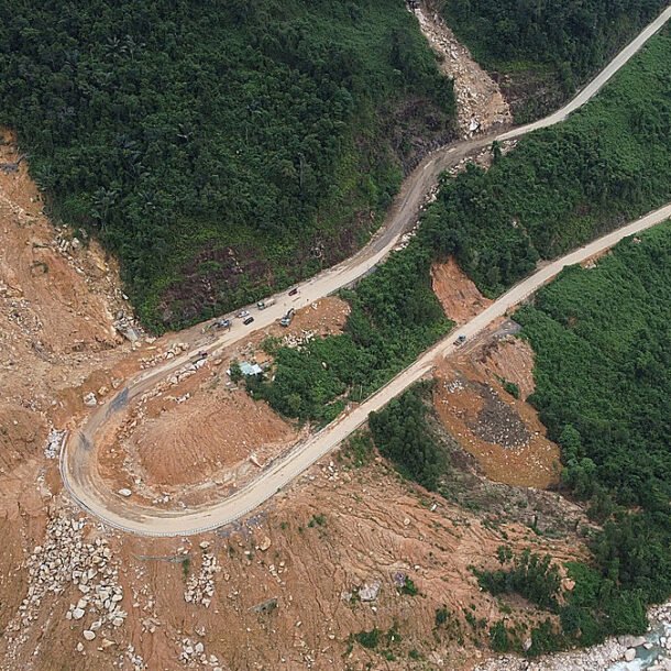 deo-khanh-le-thong-xe-tu-24/12