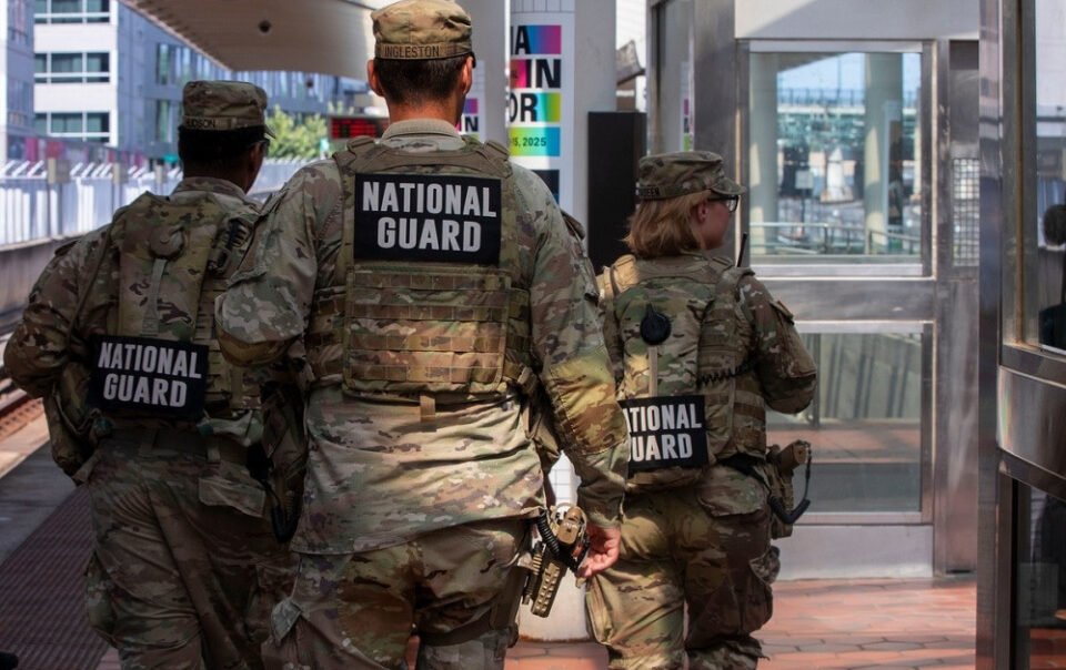 toa-an-toi-cao-my-bac-lenh-dieu-ve-binh-quoc-gia-den-chicago-cua-ong-trump