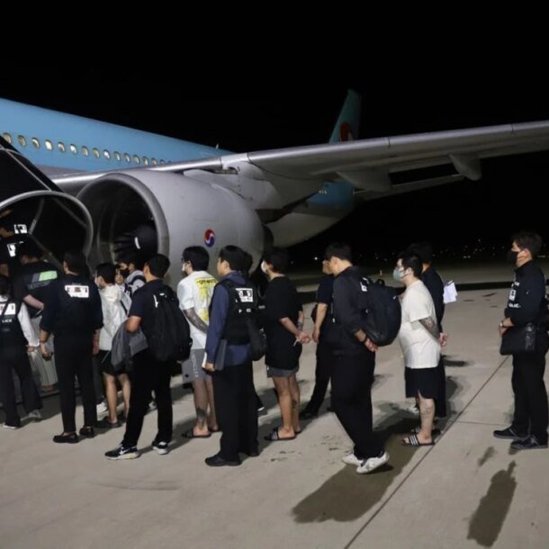 hang-tram-ti-usd-bi-‘hut-mau’-moi-nam:-the-gioi-san-lung-cac-‘cong-xuong’-lua-dao