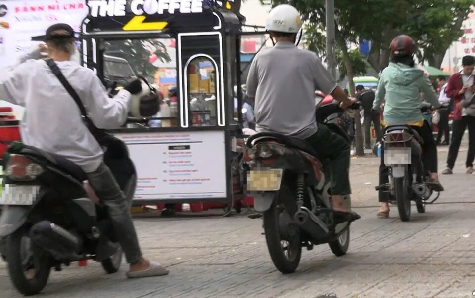 2-buoi-sang,-hon-100-xe-may-leo-via-he-duong-quang-trung,-nguyen-oanh-bi-‘phat-nguoi’