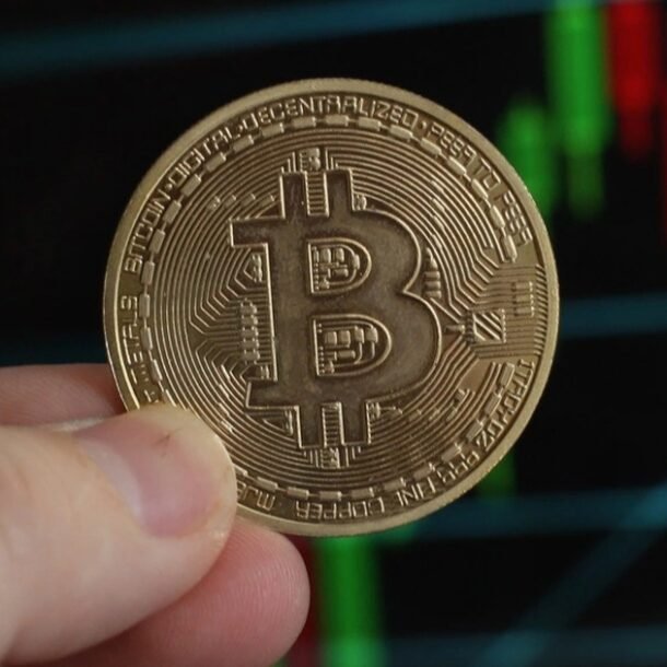 gia-bitcoin-hom-nay-2912.2025:-btc-bat-dong,-chuan-bi-cho-ky-tang-gia?