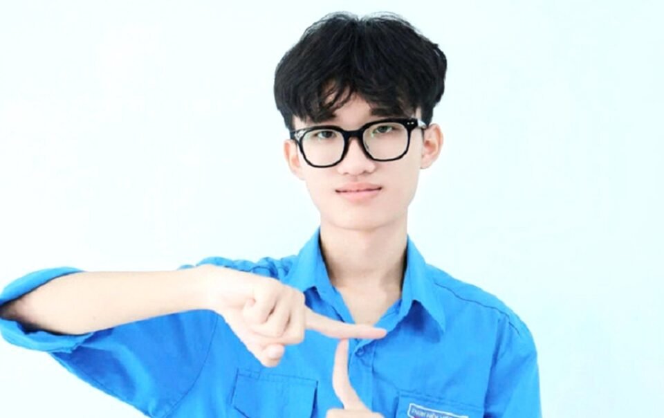 lop-hoc-thanh-phien-toa-xu-bao-luc-hoc-duong