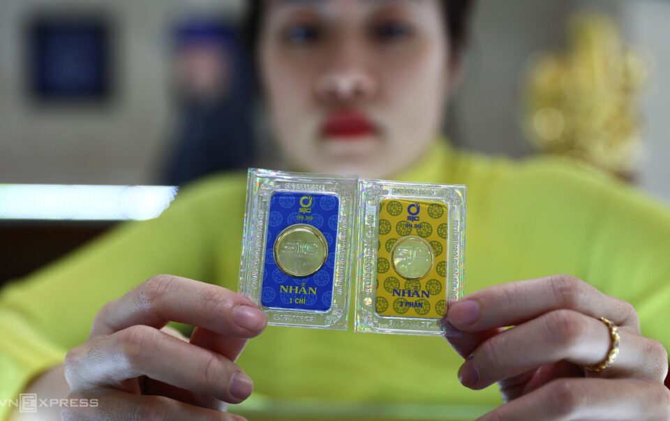 moi-luong-vang-giam-tiep-gan-4-trieu-dong