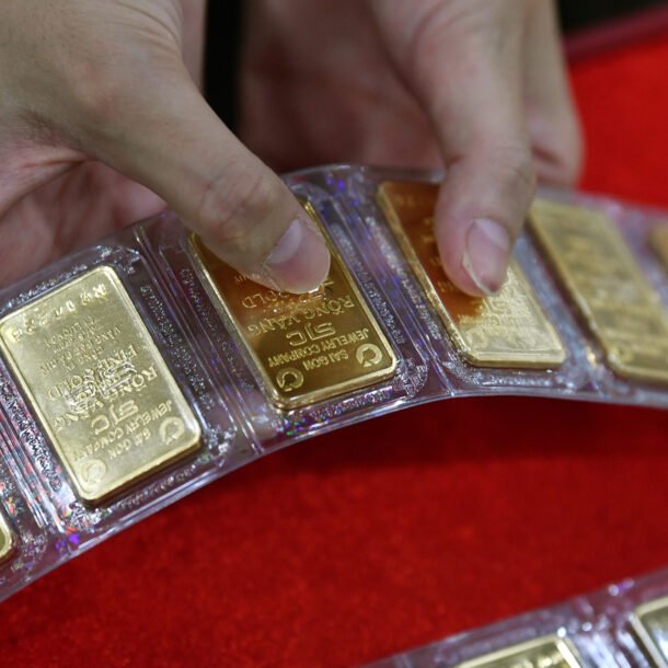 9-ngan-hang,-doanh-nghiep-xin-phep-san-xuat-vang-mieng