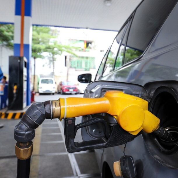 gia-xang-dau-hom-nay-71.2026:-xang-trong-nuoc-giam-ky-dau-tien-cua-nam-moi