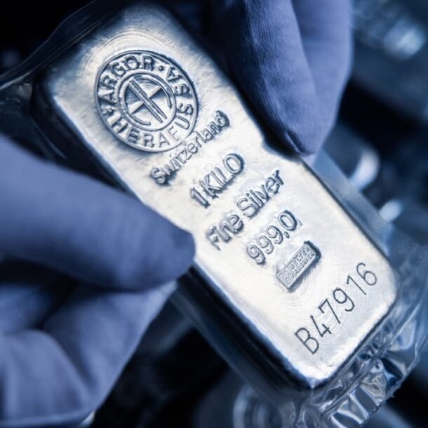 dieu-gi-quyet-dinh-gia-bac?