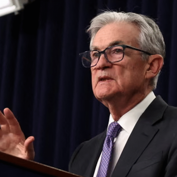 chu-tich-fed-bi-dieu-tra-hinh-su