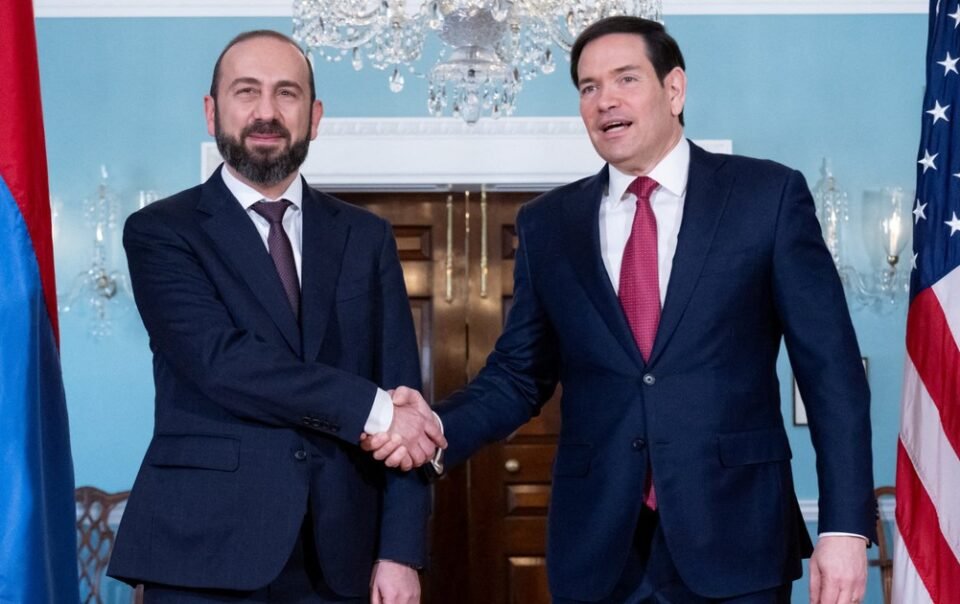 my-se-kiem-soat-co-phan-cua-¾-hanh-lang-lanh-tho-giua-armenia-–-azerbaijan