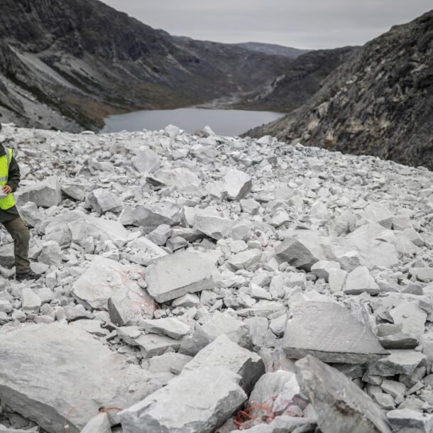 dieu-co-the-khien-chau-au-tiec-nuoi-ve-nguon-khoang-san-greenland
