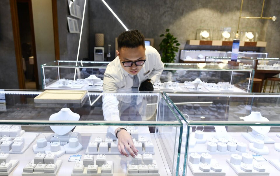 thanh-tra-chi-ra-loat-ton-tai-lien-quan-cong-ty-con-cua-pnj