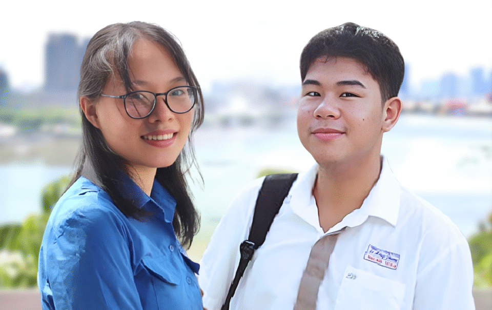 cung-luc-hoc,-thi-may-ngoai-ngu,-nhieu-ban-tre-co-‘bi-kip’