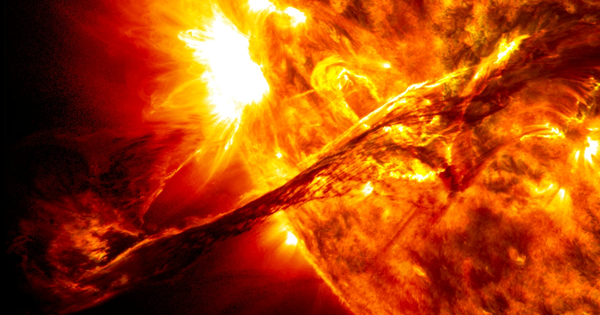 b&atilde;o-mat-troi-manh-nhat-trong-20-nam-dang-lao-den-tr&aacute;i-dat