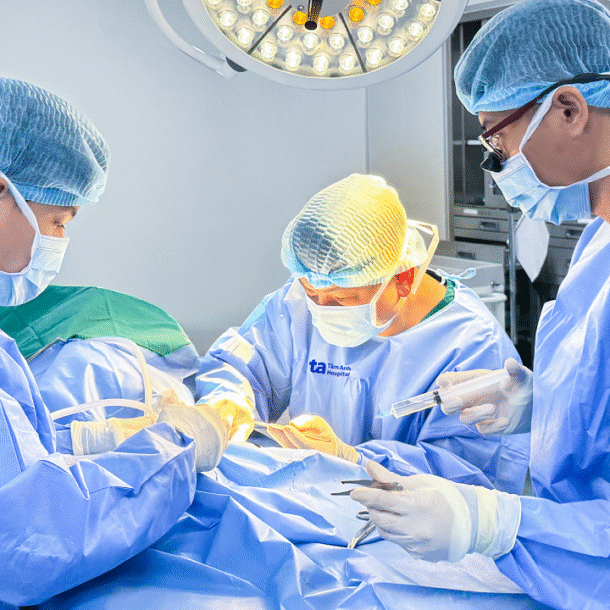 be-trai-dut-gan-got-chan-do-tai-nan-xe-may