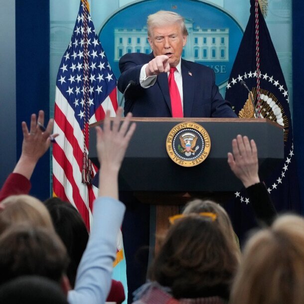 ong-trump-cong-khai-tin-nhan-rieng-voi-lanh-dao-chau-au