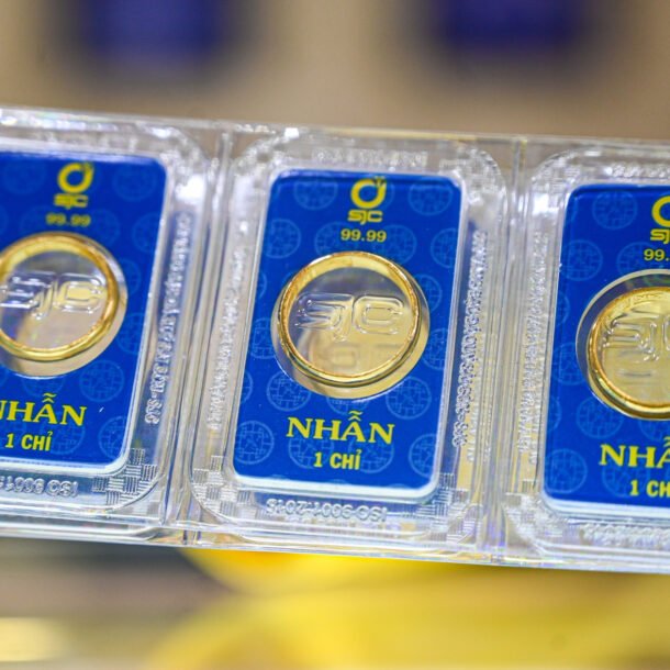 gia-vang-hom-nay-21/1/2026:-tang-vot,-sjc-va-vang-nhan-tiep-tuc-lap-ky-luc