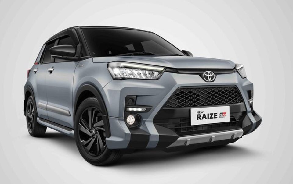 toyota-raize-2026-ra-mat:-nang-cap-tien-nghi-tieu-chuan,-them-ban-the-thao-dau-fronx,-sonet