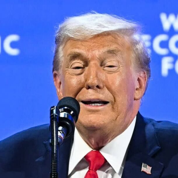 ong-trump-bi-phat-hien-lien-tuc-noi-nham-greenland-la-iceland,-nha-trang-giai-thich