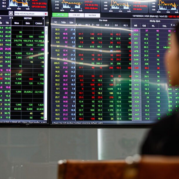 vi-sao-chung-khoan-thuong-rung-lac-khi-lai-suat-tang?