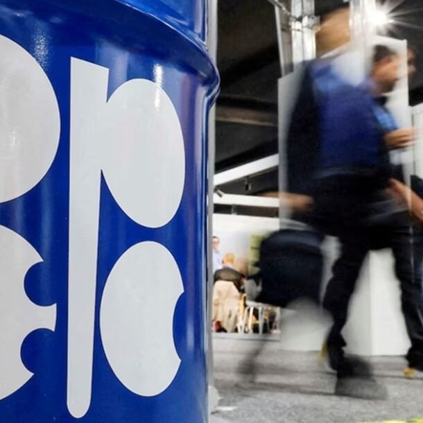 gia-xang-dau-hom-nay-221.2026:-bat-tang-truoc-gio-dieu-chinh-gia-trong-nuoc