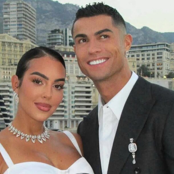 vi-hon-the-cua-ronaldo-va-bo-suu-tap-dong-ho-xa-xi-hang-trieu-usd