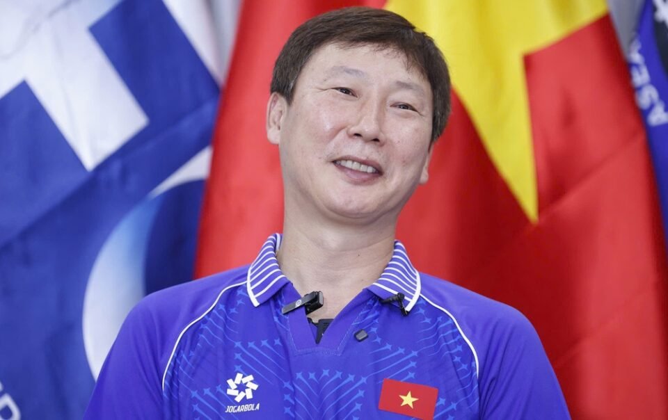 hlv-kim-sang-sik-ke-lai-hanh-trinh-u.23-chau-a-ky-dieu-voi-bao-thanh-nien