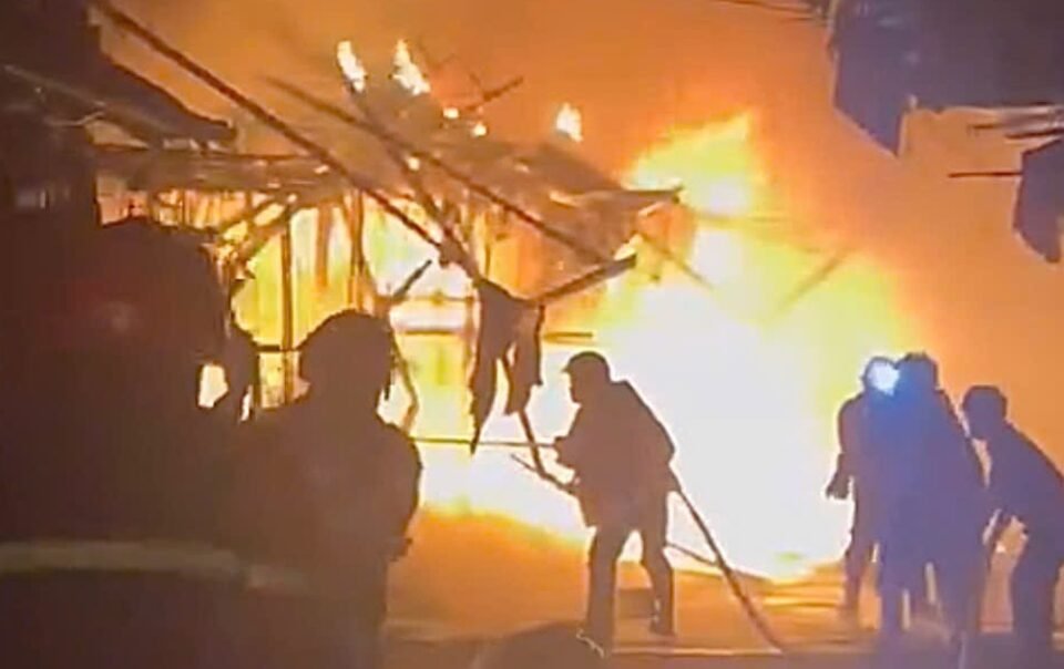 tp.hcm:-chay-nhieu-can-nha-o-ket-hop-kinh-doanh-gan-cho-nhi-thien-duong