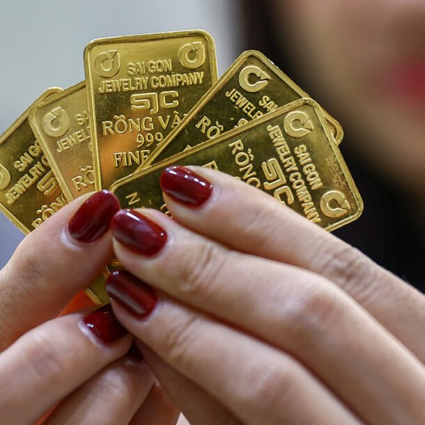 gia-vang-vuot-180-trieu-dong