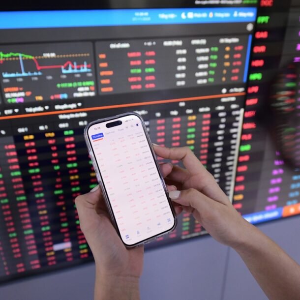 chung-khoan-28-1:-vn-index-co-the-hoi-nhe,-chua-phai-vung-hap-dan-de-giai-ngan