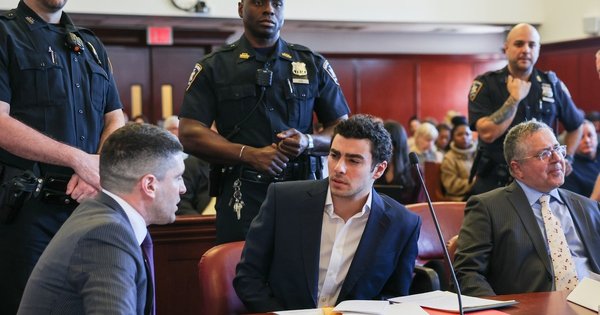 bi-bat-v&igrave;-gia-dang-dac-vu-fbi-de-giai-tho&aacute;t-nghi-pham-noi-tieng