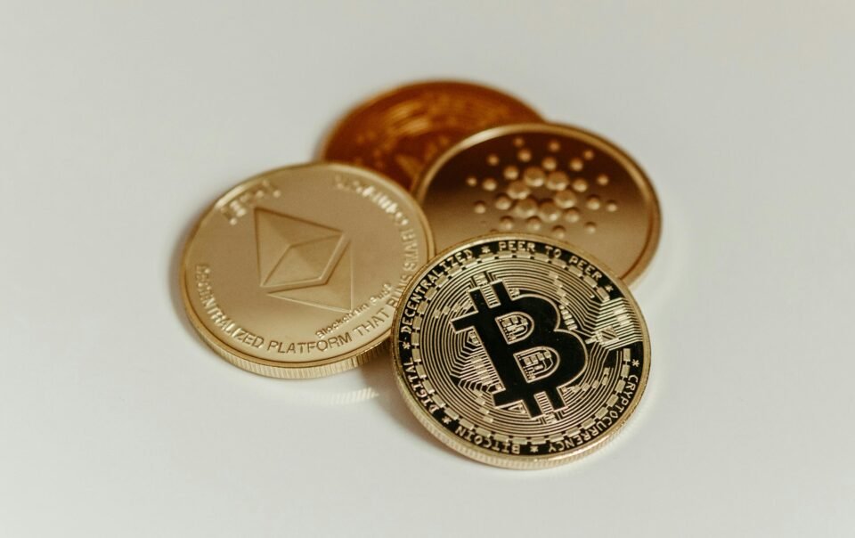 banks-and-crypto-firms-back-at-the-table-as-clarity-talks-restart